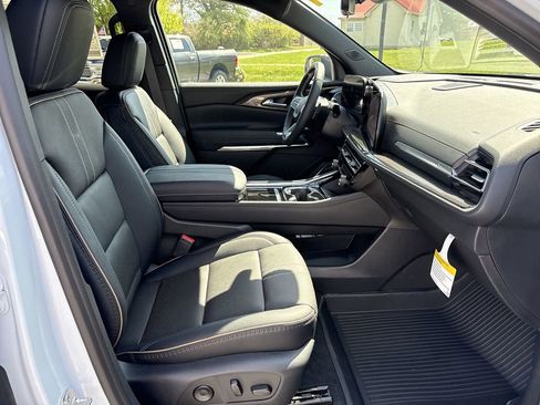 New 2026 Chevrolet Traverse High Country w/ LPO, Floor Liner Package AWD/4WD image 28