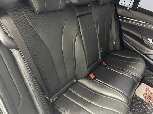 Used 2017 Mercedes-Benz S 550 4MATIC Sedan image 36