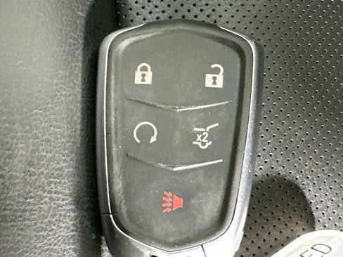 Used 2023 Cadillac XT4 Sport image 18