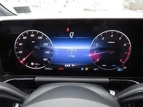 Used 2025 Mercedes-Benz GLA 250 4MATIC image 12