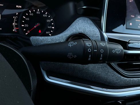 Used 2025 Jeep Compass Latitude image 37