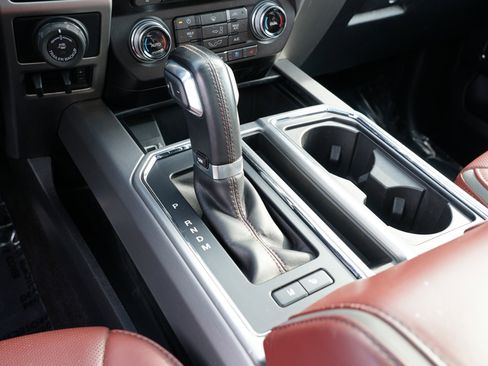 Used 2018 Ford F150 Platinum w/ Equipment Group 701A Luxury image 25