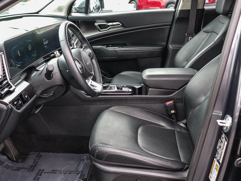 Used 2024 Kia Sportage EX FWD image 18