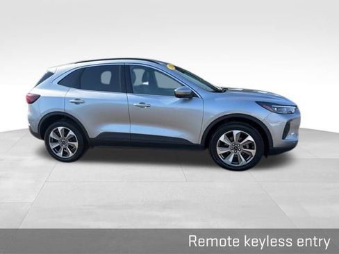 Used 2024 Ford Escape Platinum image 18