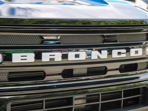 New 2023 Ford Bronco Sport Outer Banks w/ Tech Package AWD/4WD image 5
