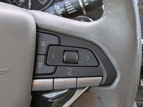 Certified 2024 Cadillac XT6 Premium Luxury w/ Technology Package FWD image 25