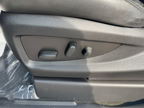 Used 2018 GMC Sierra 1500 SLT w/ SLT Premium Package image 14