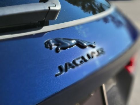 Used 2025 Jaguar F-PACE R-Dynamic S image 43