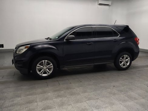 Used 2017 Chevrolet Equinox LS FWD image 2