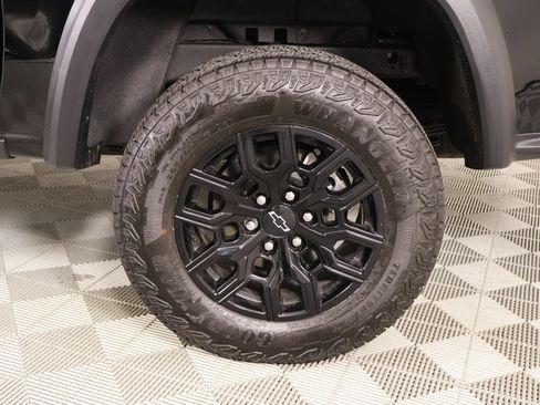 Used 2026 Chevrolet Colorado Trail Boss AWD/4WD image 18