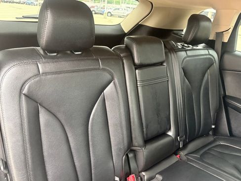 Used 2022 Lincoln Nautilus FWD w/ Premium Package image 39