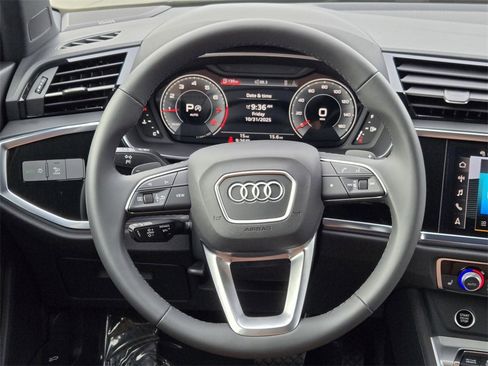 New 2025 Audi Q3 2.0T Premium Plus image 13