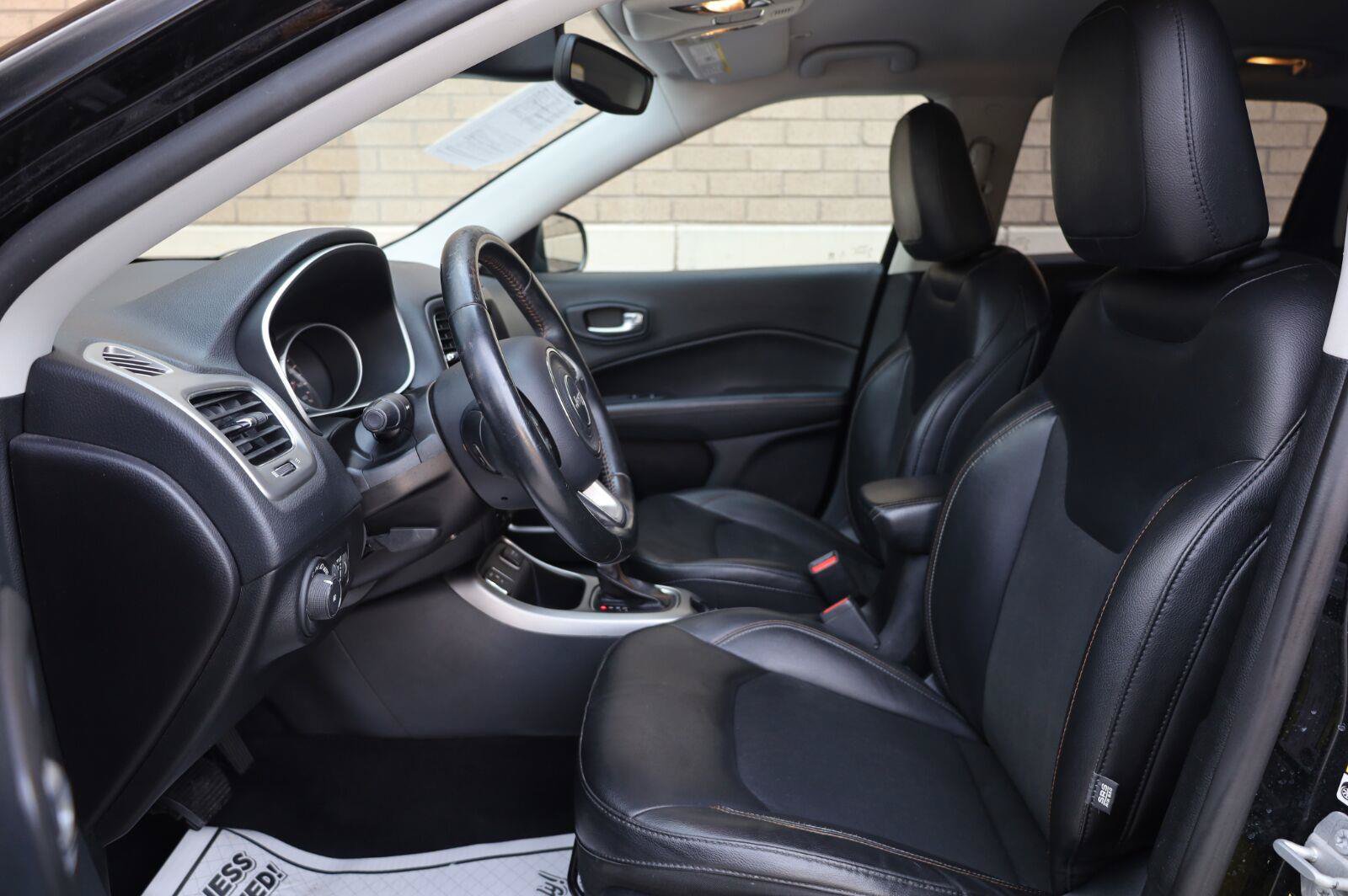 Used 2019 Jeep Compass Latitude FWD image 17