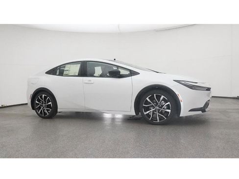 New 2026 Toyota Prius Plug-In Hybrid FWD image 29