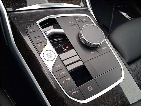 Used 2023 BMW 330i xDrive Sedan w/ Driving Assistance Package image 15