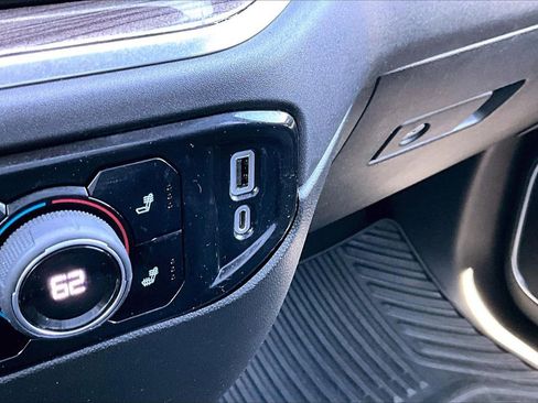 Used 2023 Chevrolet Silverado 1500 RST AWD/4WD image 17