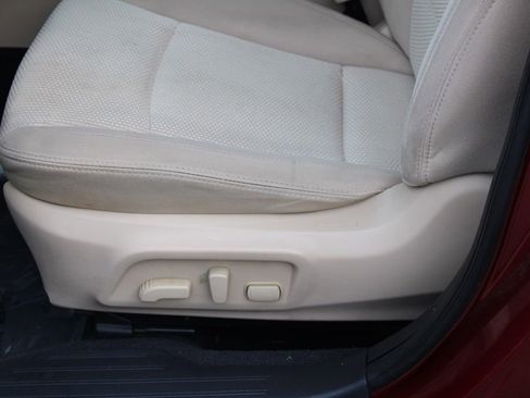 Used 2017 Subaru Outback 2.5i Premium image 17