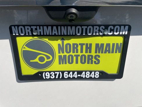 Used 2020 Ford Explorer XLT w/ Equipment Group 202A AWD/4WD image 32