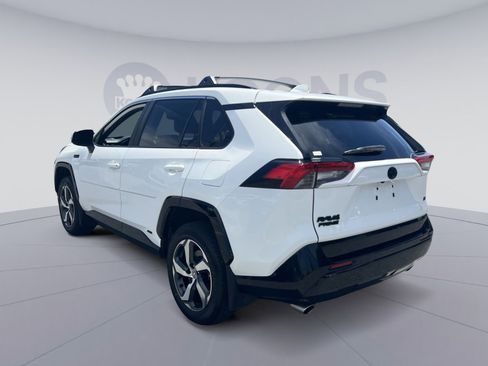 Used 2023 Toyota RAV4 SE w/ Weather & Moonroof Package AWD/4WD image 4