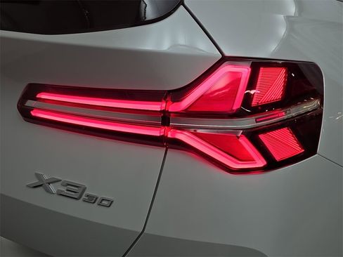 Used 2025 BMW X3 xDrive30i w/ Premium Package image 33