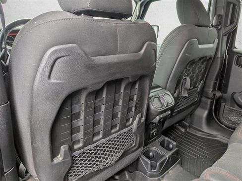 Used 2018 Jeep Wrangler Unlimited Rubicon image 24