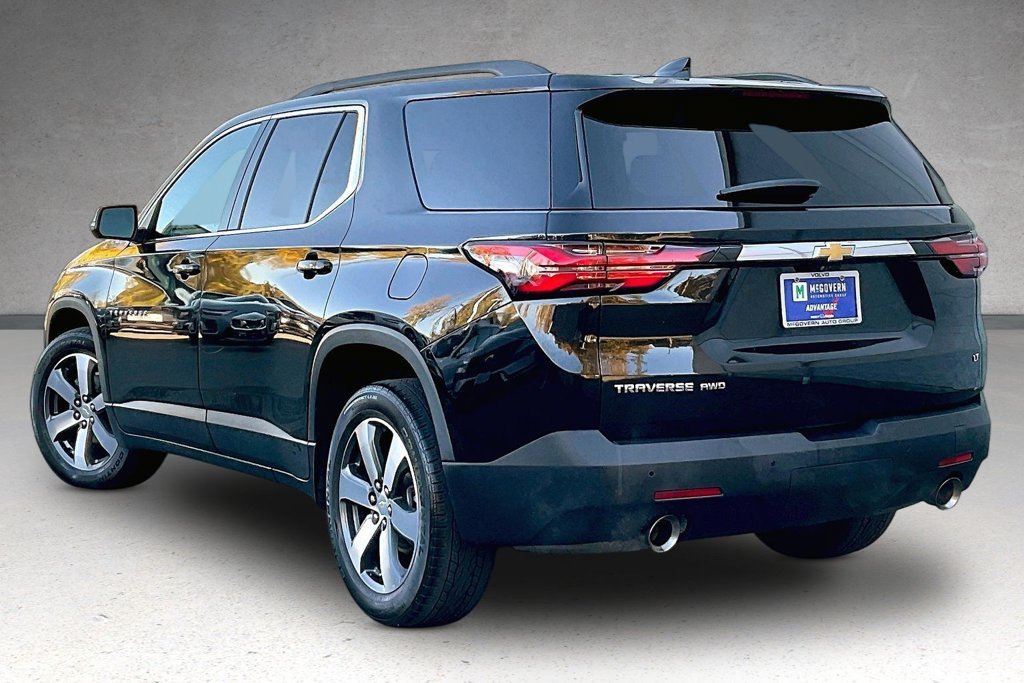 Used 2022 Chevrolet Traverse LT w/ LT Premium Package AWD/4WD image 4