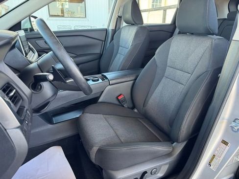 Used 2024 Nissan Rogue SV image 18