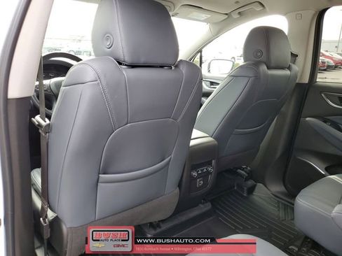 Used 2021 Buick Enclave Essence image 15
