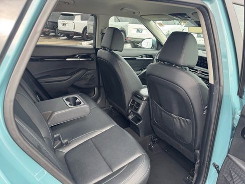 Used 2024 Kia Seltos EX FWD image 6