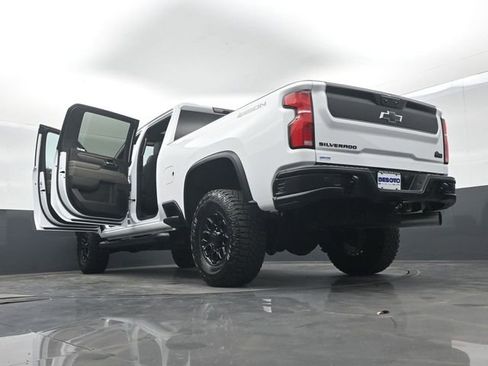 Used 2024 Chevrolet Silverado 2500 ZR2 w/ ZR2 Bison Edition image 79