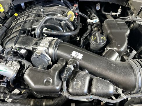 Used 2023 Jeep Grand Cherokee L Limited w/ Luxury Tech Group II RWD image 32