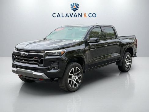 Used 2023 Chevrolet Colorado Z71 w/ Z71 Convenience Package 2 AWD/4WD image 2