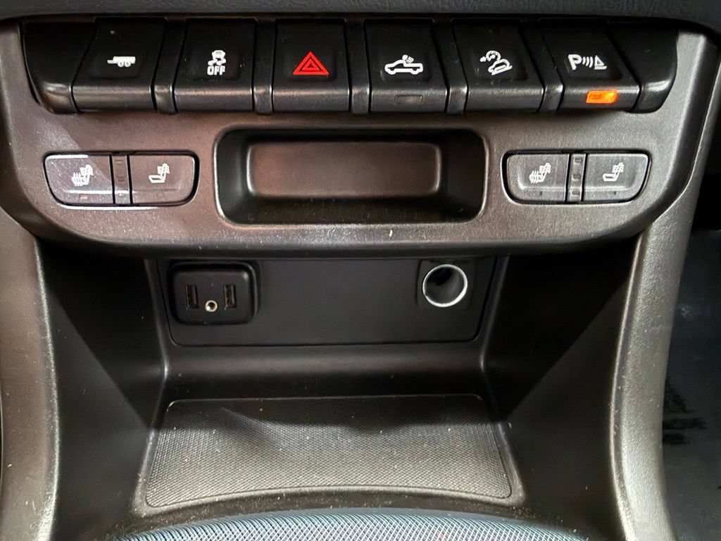 Used 2022 Chevrolet Colorado Z71 AWD/4WD image 38