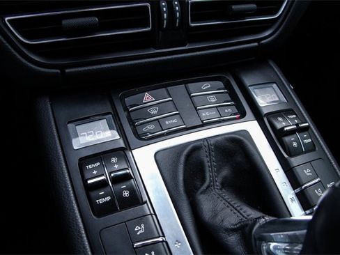 Used 2020 Porsche Macan S image 26