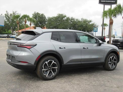 New 2026 Chevrolet Equinox EV LT image 4