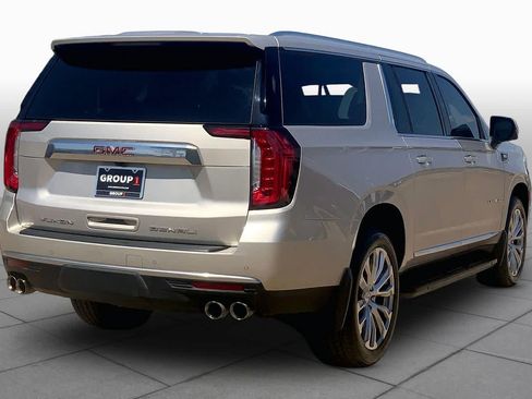 Used 2023 GMC Yukon XL Denali AWD/4WD image 13