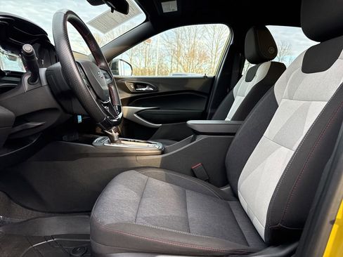 Used 2024 Chevrolet Trax RS w/ Driver Confidence Package image 9