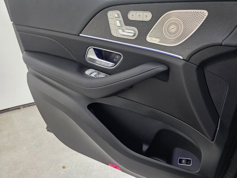 New 2026 Mercedes-Benz GLS 450 4MATIC image 19