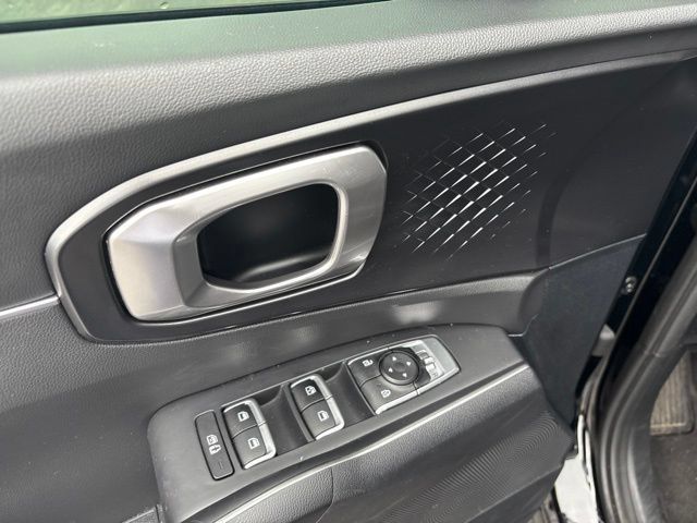 Used 2022 Kia Sorento S FWD image 16