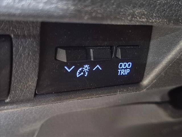 Used 2022 Toyota Sienna LE w/ LE Plus Package FWD image 9