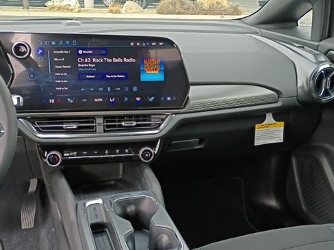 New 2026 Chevrolet Equinox EV LT w/ Comfort Package image 28