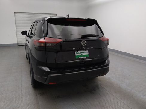 Used 2024 Nissan Rogue S AWD/4WD image 6