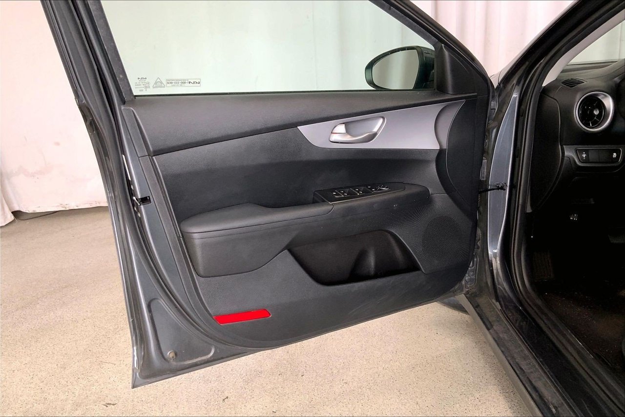 Used 2022 Kia Forte Sedan FWD image 20