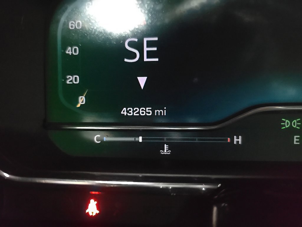 Used 2024 Chevrolet Silverado 1500 LT AWD/4WD image 22