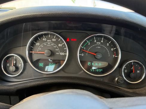 Used 2015 Jeep Wrangler Sport AWD/4WD image 17
