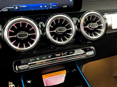 New 2025 Mercedes-Benz GLB 35 AMG 4MATIC image 18