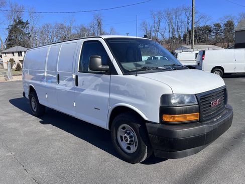 Used 2019 GMC Savana 2500 Extended image 2