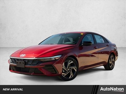 Used 2025 Hyundai Elantra Sport image 1