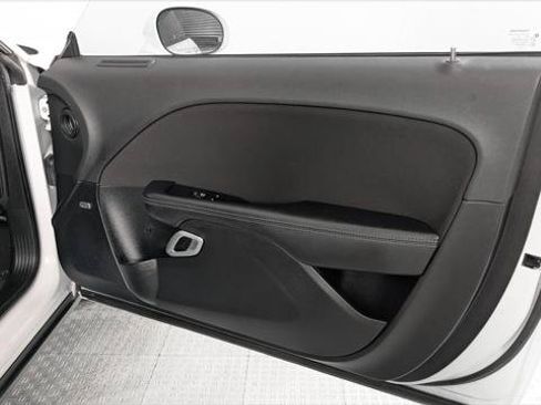 Used 2023 Dodge Challenger SXT RWD image 15