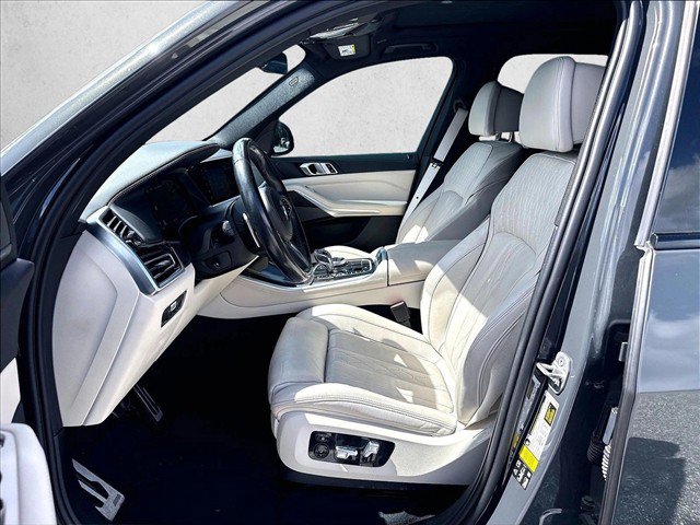 Used 2022 BMW X5 M50i w/ Executive Package AWD/4WD image 26